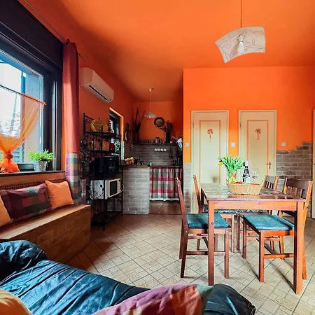 Lakefront In Zamardi-balaton 55198 アパート *