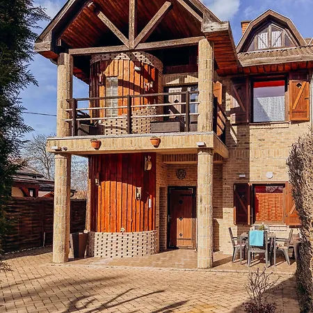 Apartment Lakefront In Zamardi-balaton 55198