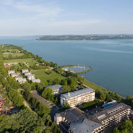 Apartment Lakefront In Zamardi-balaton 55198