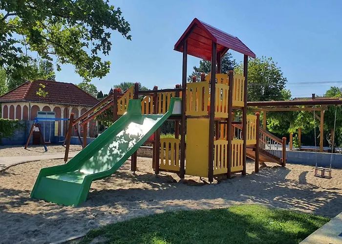 Lakefront In Zamardi-balaton 55198 דירה